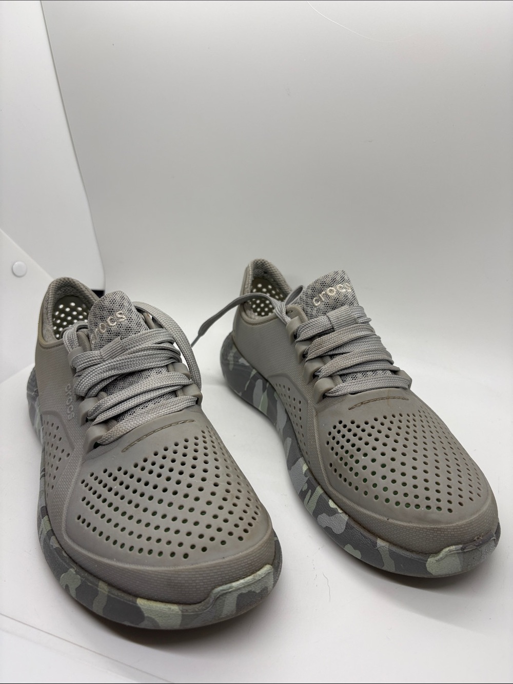 Crocs Literide Pacer Camo Shoes Sneakers Gray 6